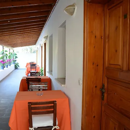 Tuerkbuekue Otel *